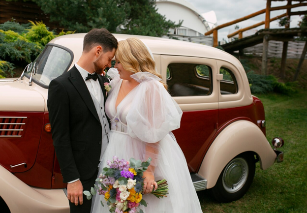 vintage car for wedding