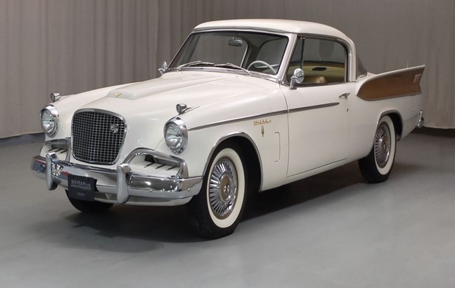 Arrive in Classic Style: Renting a Vintage Car for Your Big Day